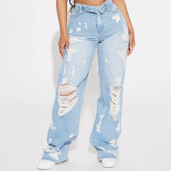 Summer Fling Destroyed Foldover Baggy Jean || Light Wash - Picture 1 of 6